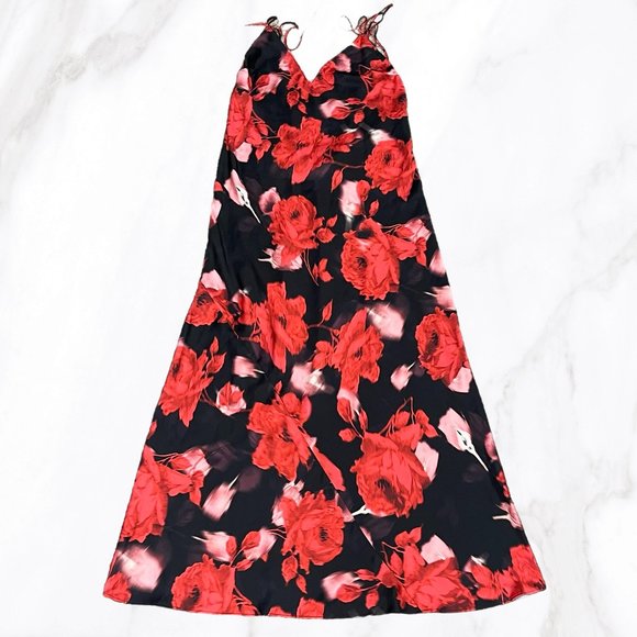 NWT‎ Victoria's Secret Black & Red Silky Floral Nightdress, Size M - Picture 1 of 5